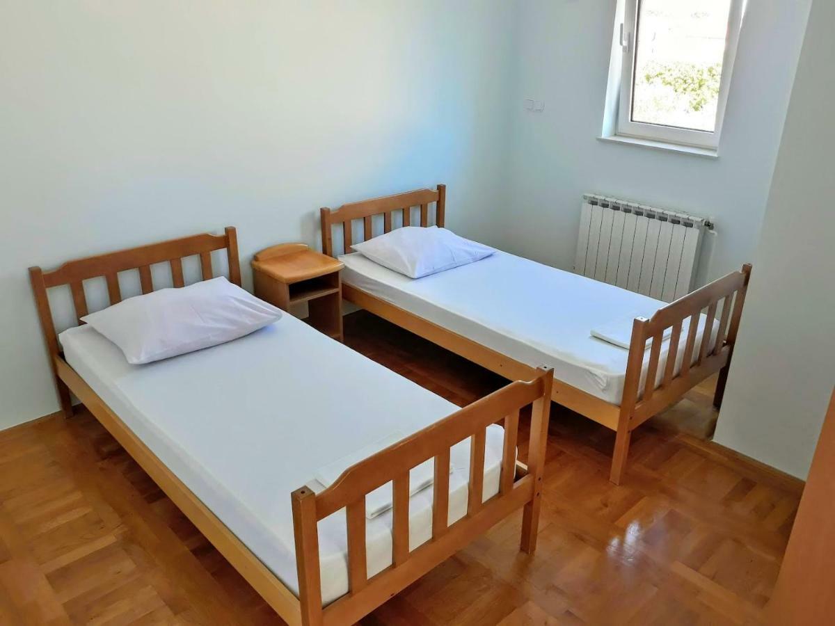 Apartments Andela Sveti Filip i Jakov Extérieur photo