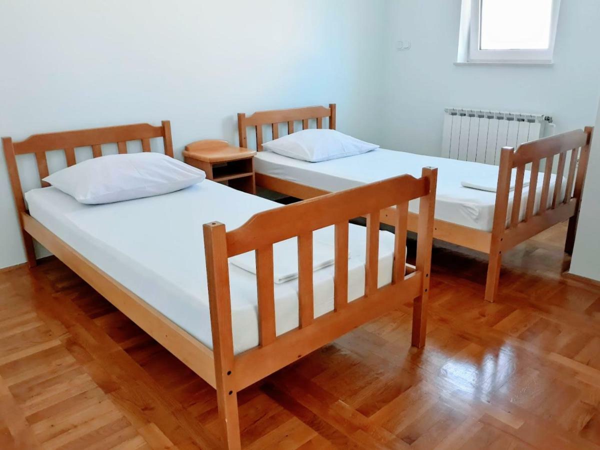 Apartments Andela Sveti Filip i Jakov Extérieur photo